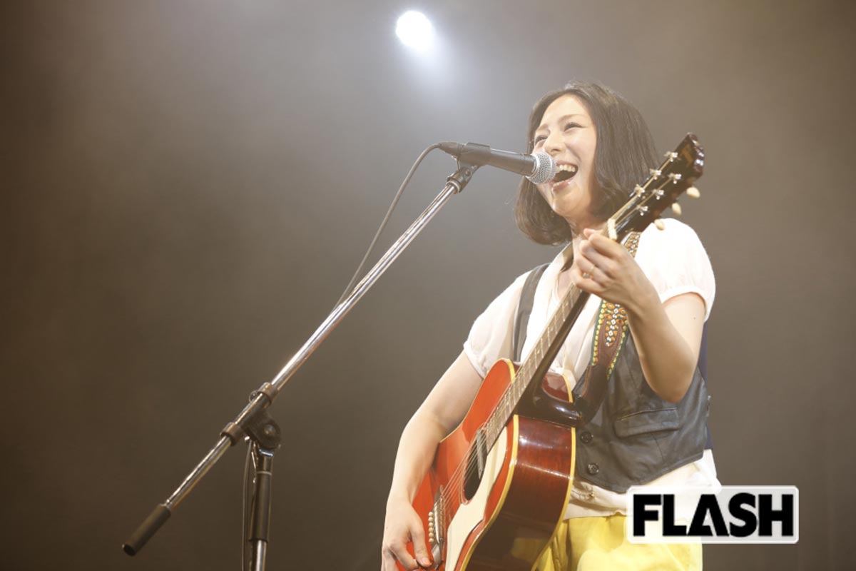 2013年にリリースしたアルバム『Steps』のリリースツアーの様子