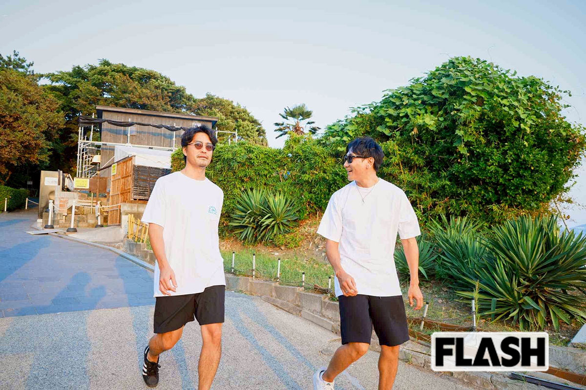 結成20周年記念の無人島ワンマンライブへ向かうとクレイ勇輝（右）とISEKI