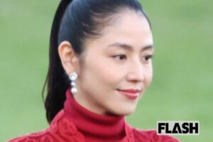 結婚公表した「長澤まさみ」美しすぎる全身赤色コーデをキャッチ！ 4年連続…