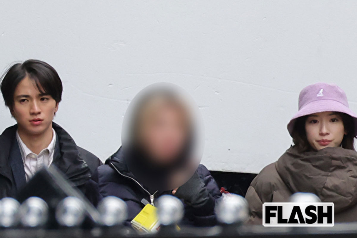 永野芽郁、田中圭の “後輩俳優” と見つめ合い…ネトフリ復帰作のロケは …