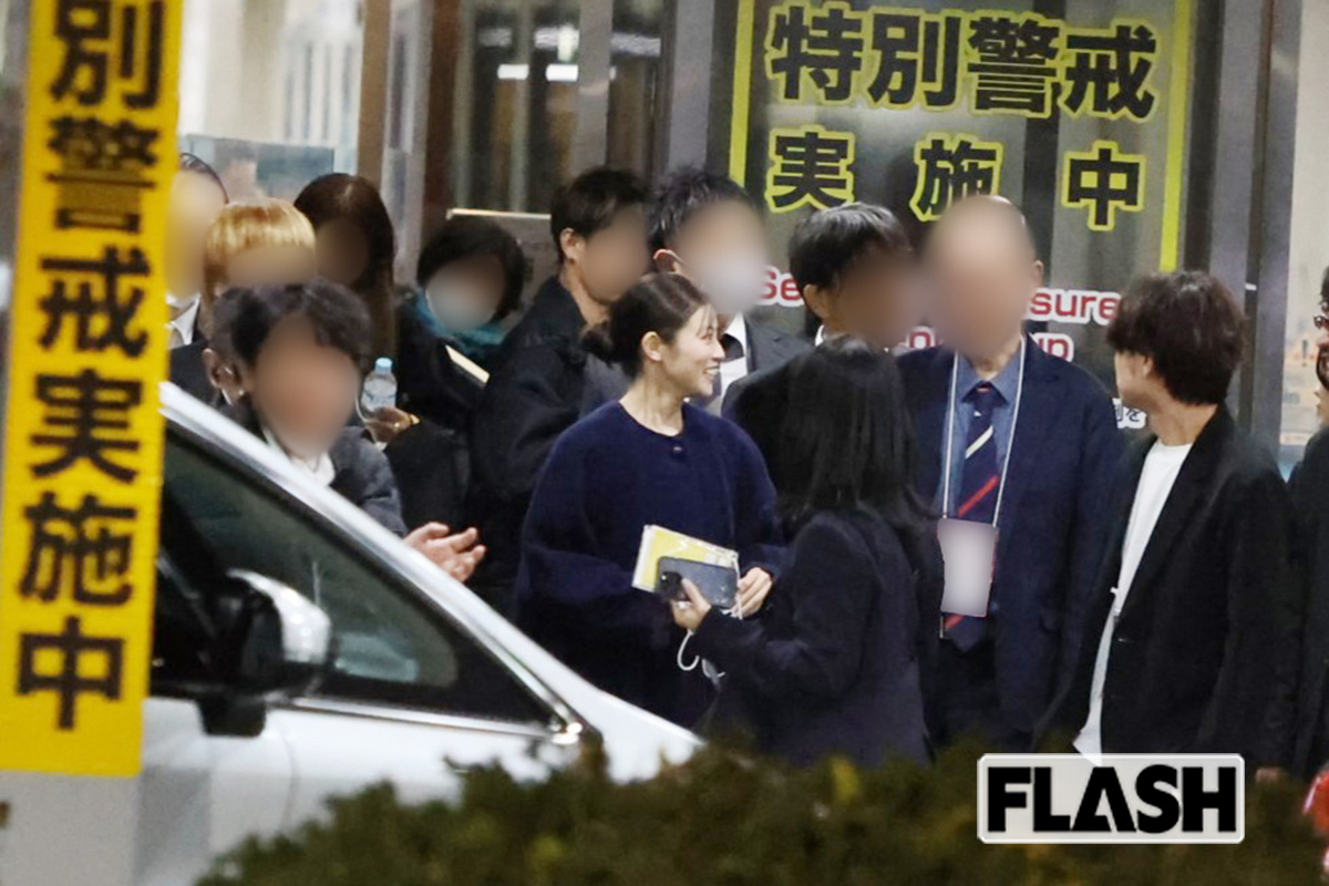 出演者のなかでも遅めに見送られていた今田美桜（写真・金谷千治）