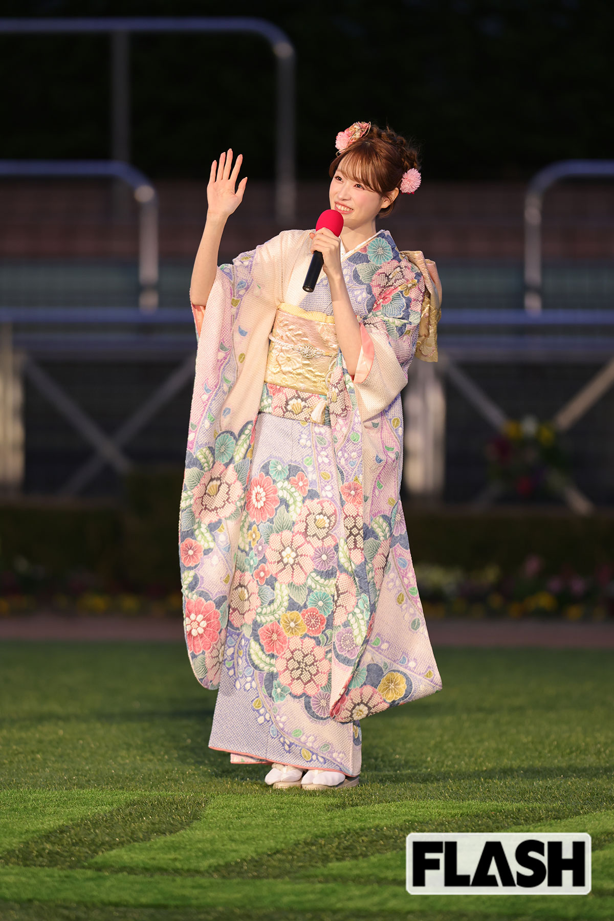 女優業では金髪姿を披露している髙橋ひかる