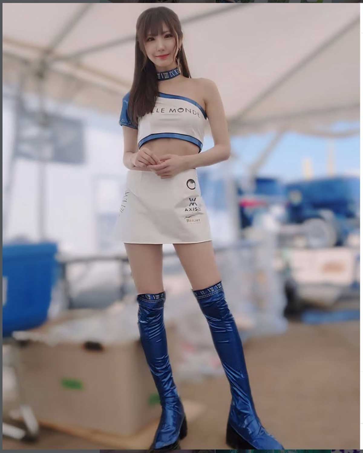 レースクイーンの衣装に身を包んだ片瀬亜乃(写真・本人Instagramより)