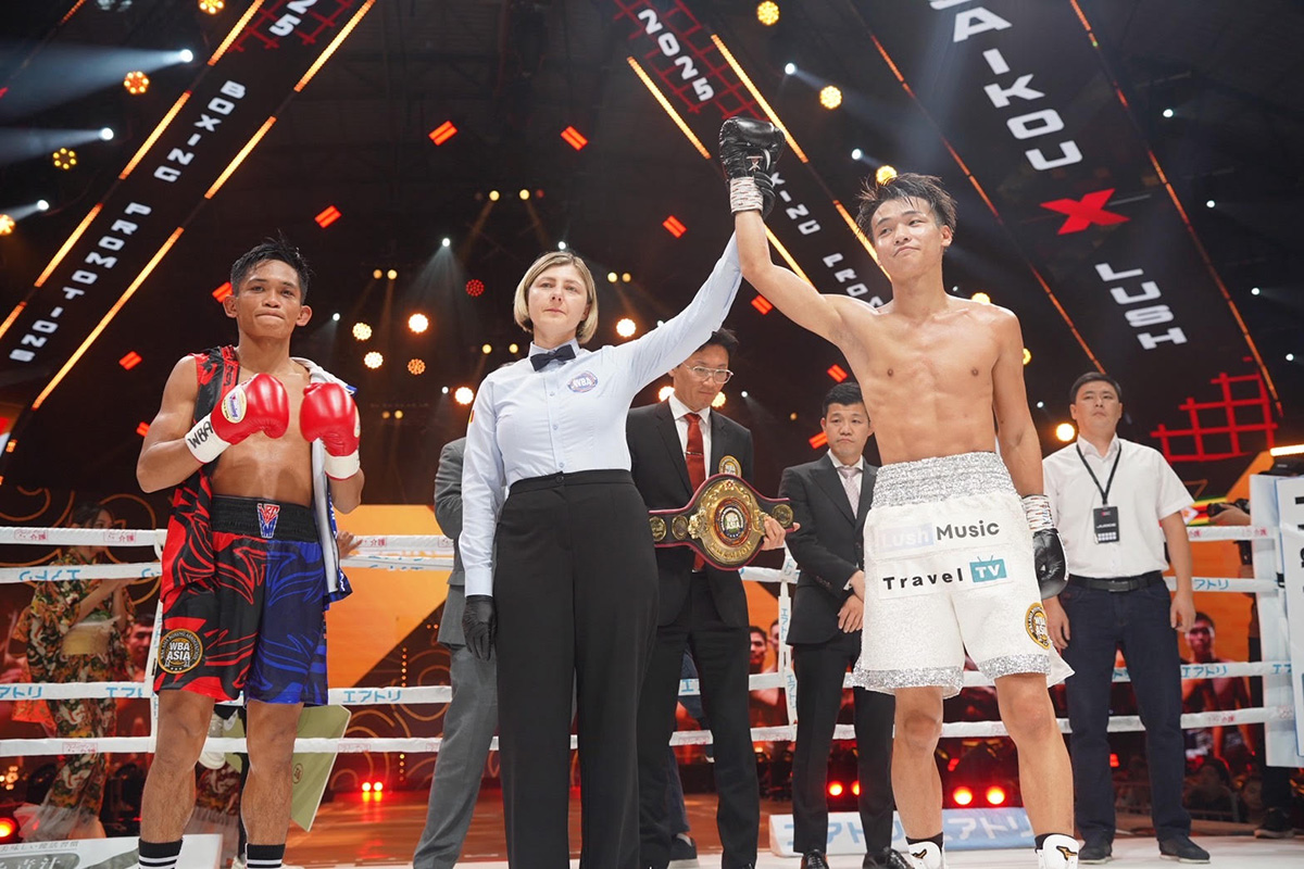 佐野遥渉は2025年12月、WBA総会で将来の世界王者候補として紹介された