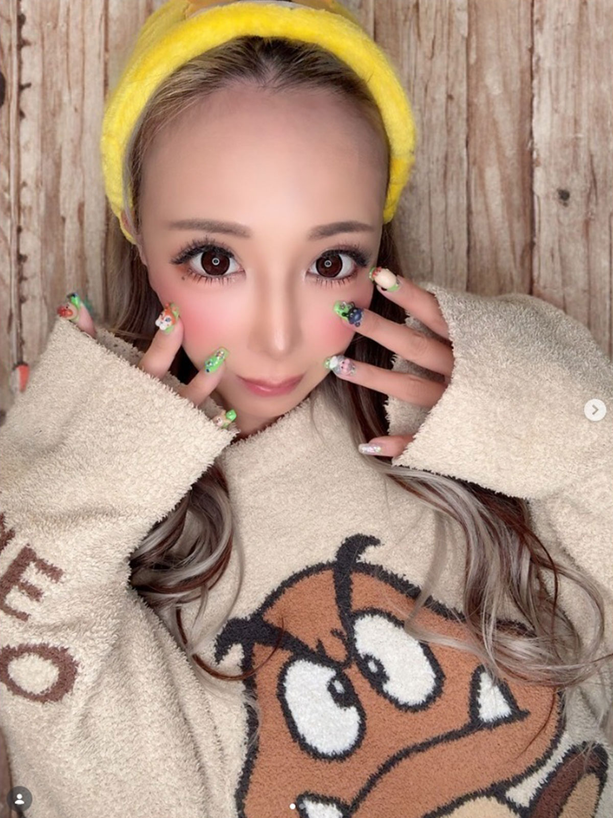 東京オートサロンでの局部狙いについて持論を述べた霜月るな（写真・本人Instagramより）