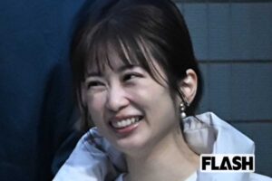 志田未来　ギャラリーに向かって“チュッ”　子役と仲良く“投げキッス”…