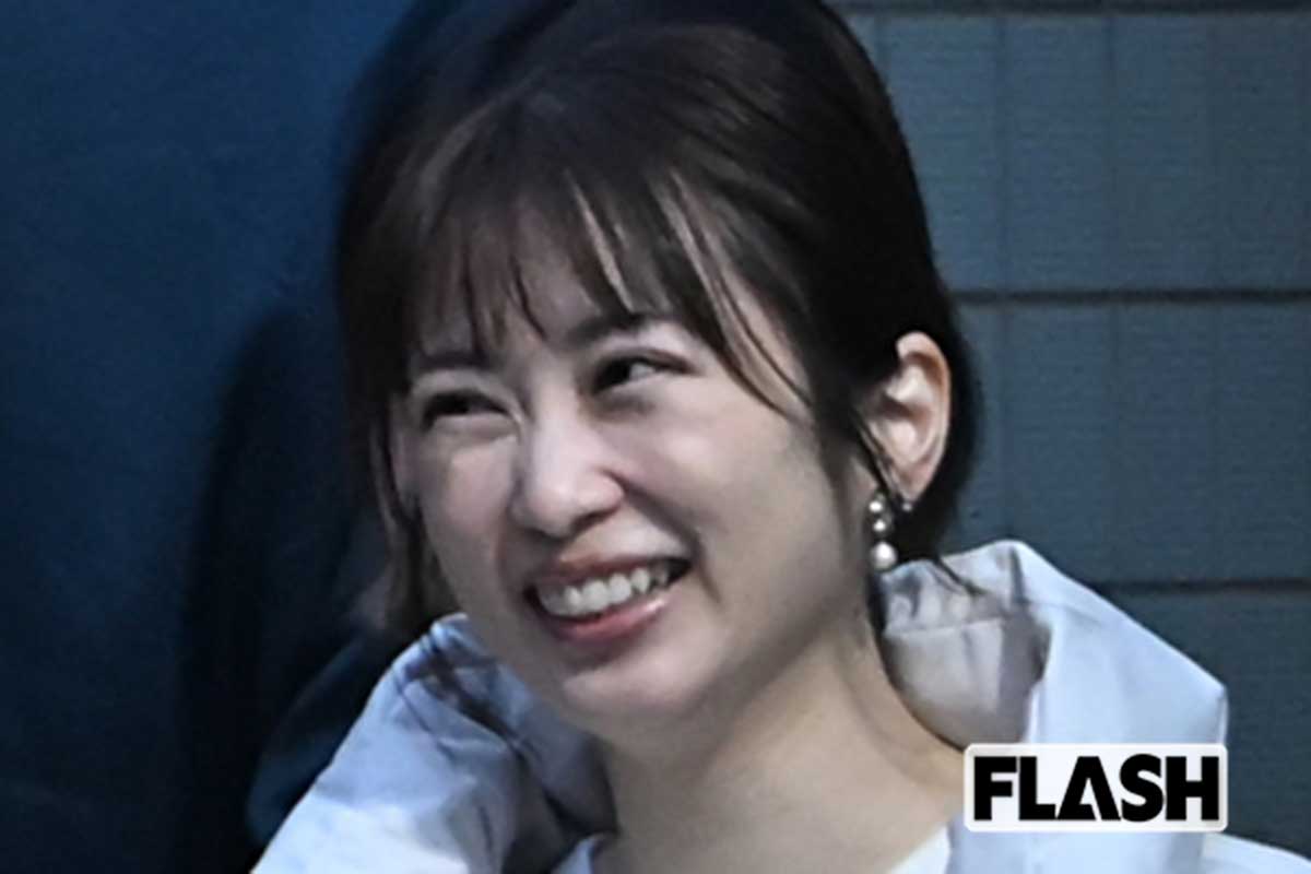 志田未来　ギャラリーに向かって“チュッ”　子役と仲良く“投げキッス”…