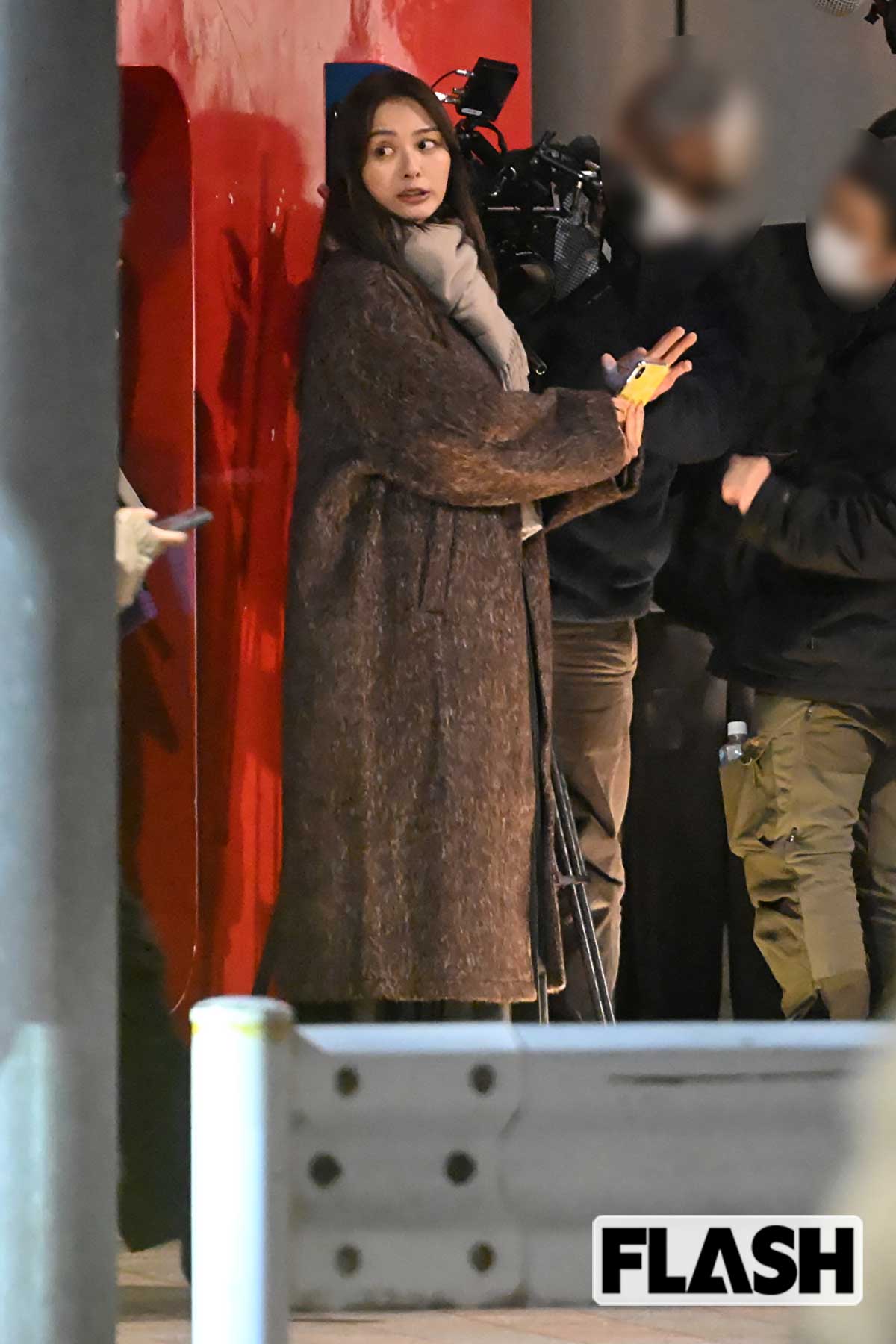 シリアスな表情の内田理央