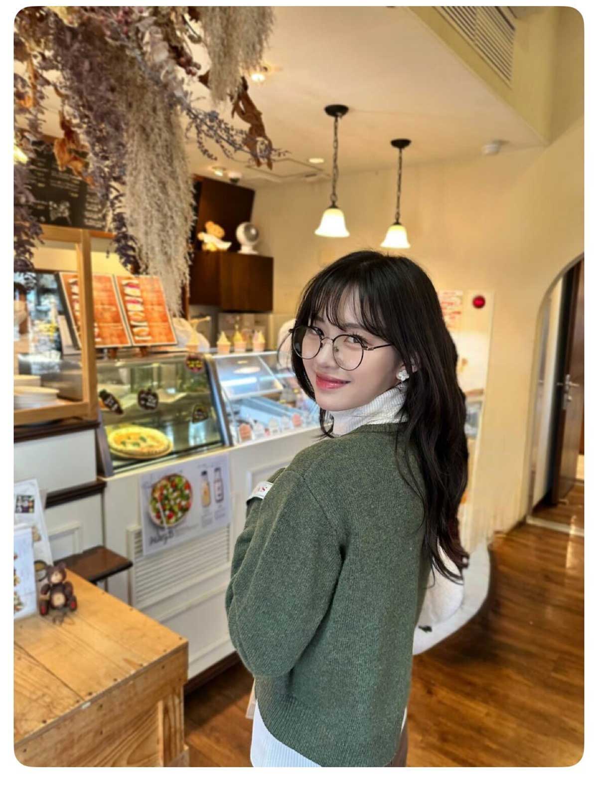 加藤心のXより。笑顔を見せた加藤に、ファンも大喜びの反応を見せた