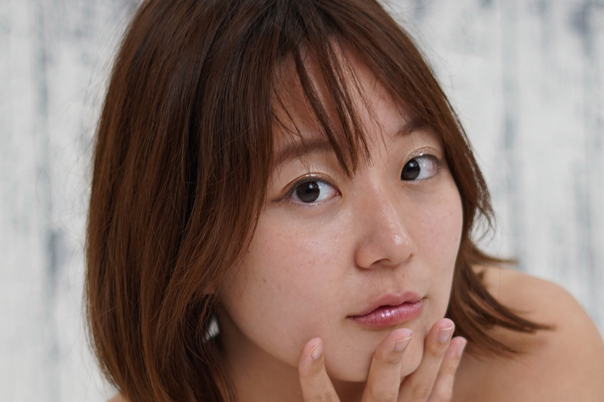 「ミスFLASH」を小説に登場させた作家がグラドルに感じた “聖性” と…