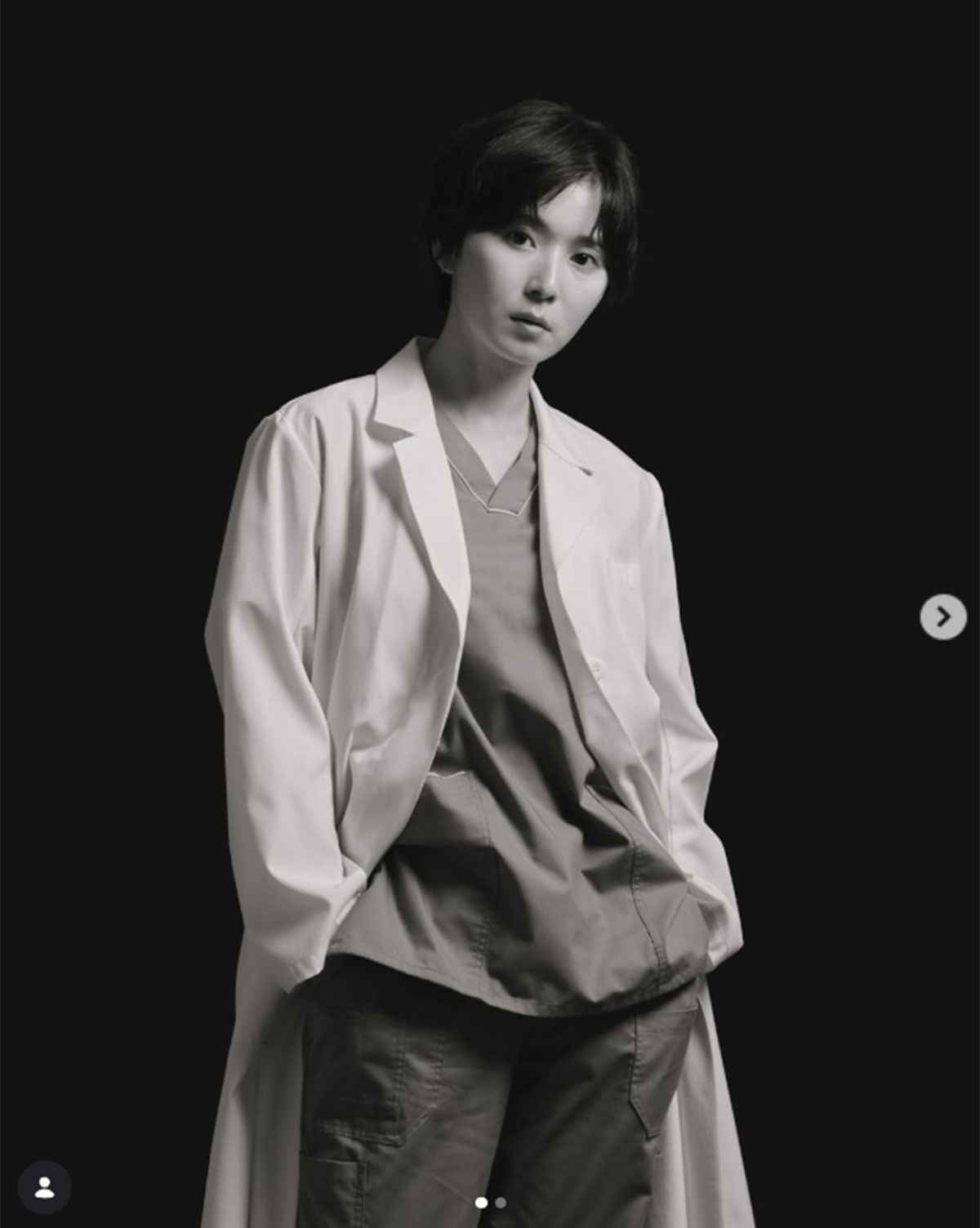 松岡茉優のInstagramより。髪型がショートになったことで、ファンからは驚きの声が上がっている