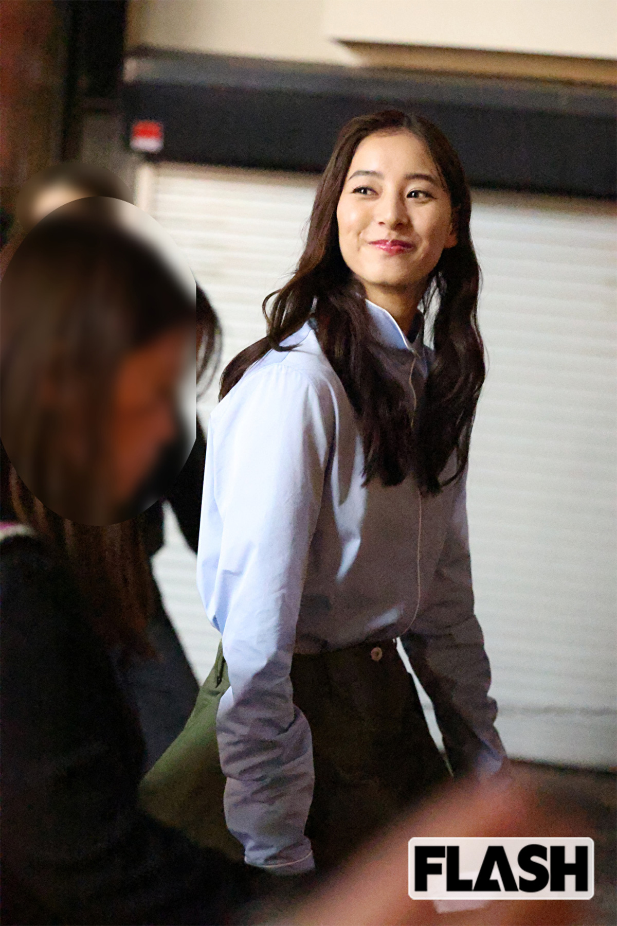 新木優子　中島裕翔との熱愛報道もどこ吹く風…“神ファンサ”連発の余裕の笑顔をキャッチ