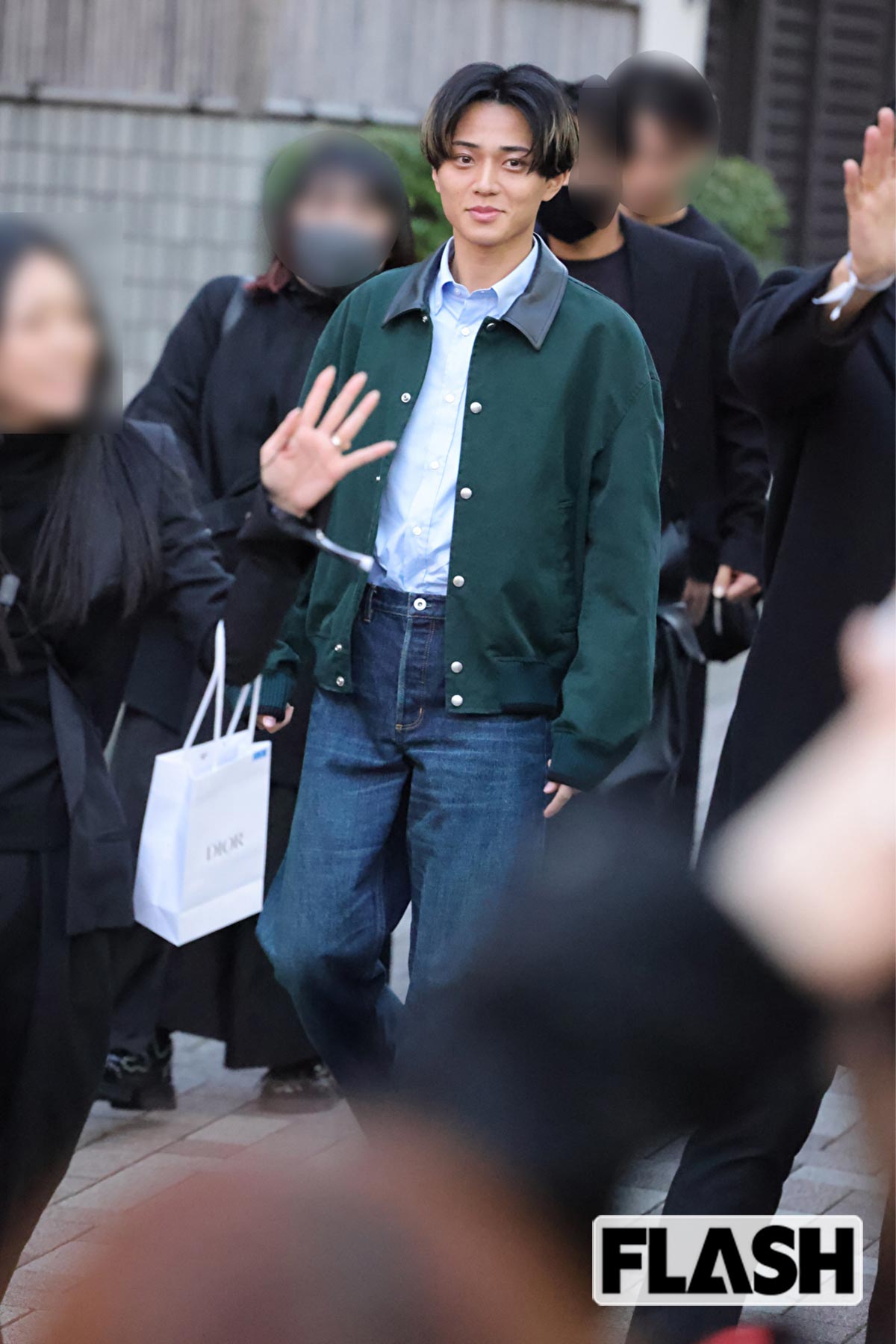 永瀬廉 ”スッキリ頬”姿をキャッチ!冠番組終了報道で考えられるソロ活動への加速