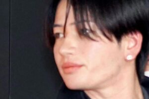 マッチングアプリで“客引き”逮捕された「自称革命家ホスト」の意外な素性……