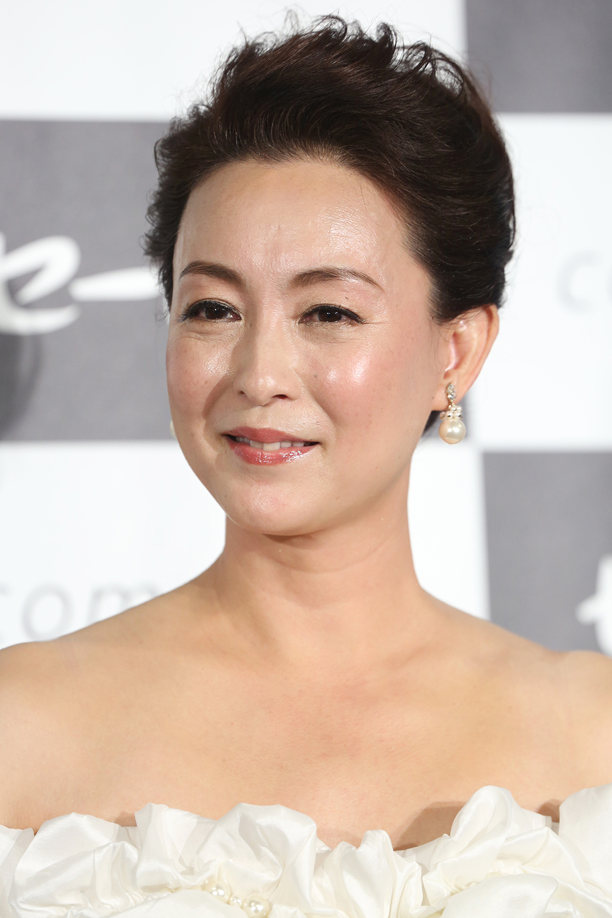 床嶋佳子「30年ほど前」写真公開にファン驚き…バレリーナから女優へ転身、ドラマでの“やつれ演技”も好評