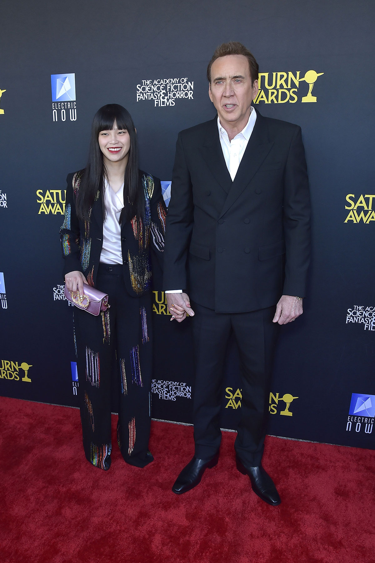 ニコラス・ケイジの日本人妻が明かした“5つの家を持っている”世間離れの私生活に「レベルが違いすぎる」SNS騒然