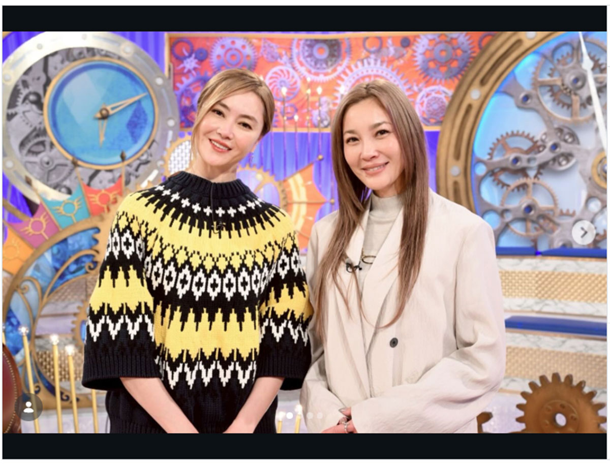 瀬戸朝香のInstagramより。右側の観月ありさも金髪なため、迫力のある写真となっている