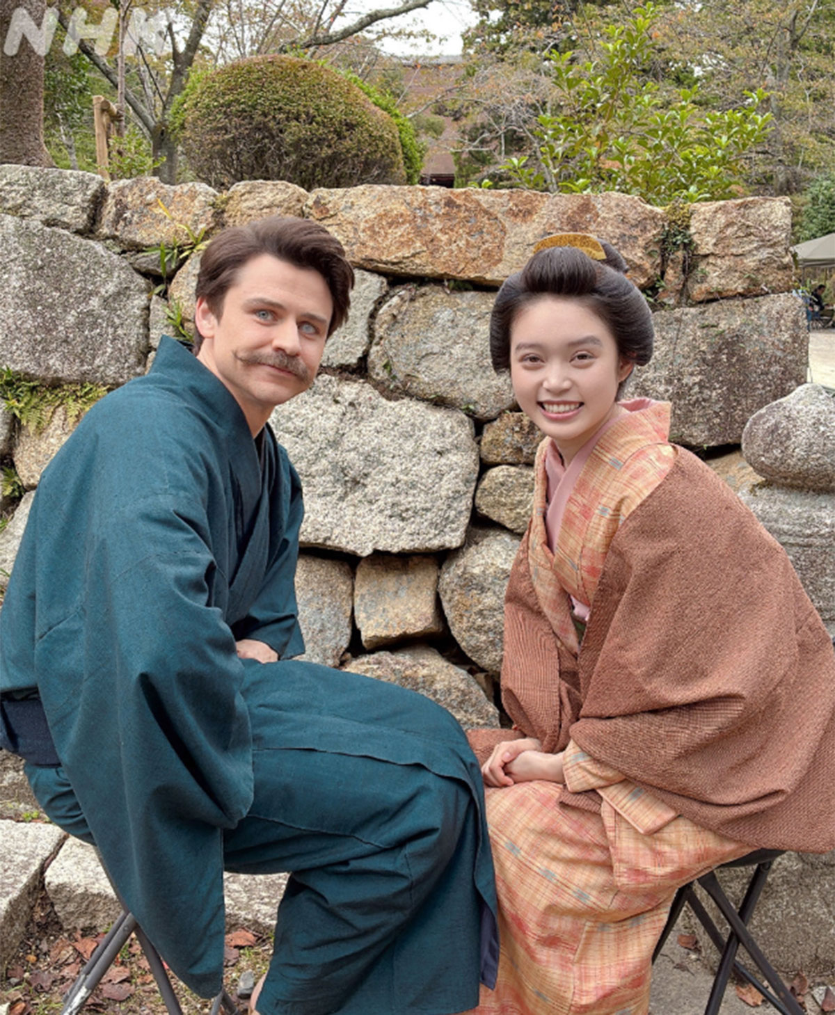 『ばけばけ』公式Xより。髙石あかりとトミー・バストウの2ショットには、「本当に結婚してほしい」というファンの願望まで寄せられた