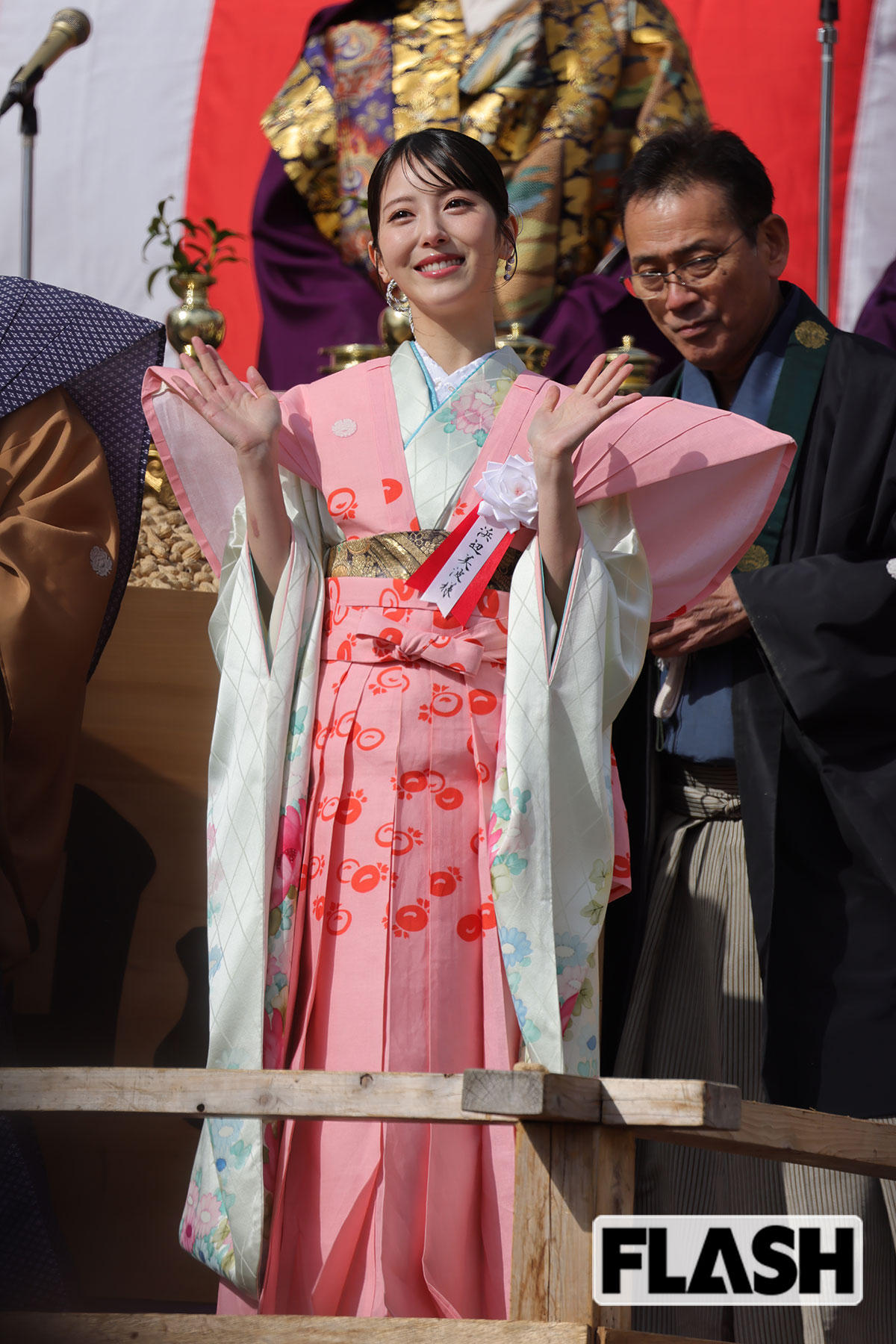 浜辺美波、笑顔の豆まき姿に「すさまじくかわいい」ファン歓喜…目黒蓮との映画タイアップ炎上の逆風も