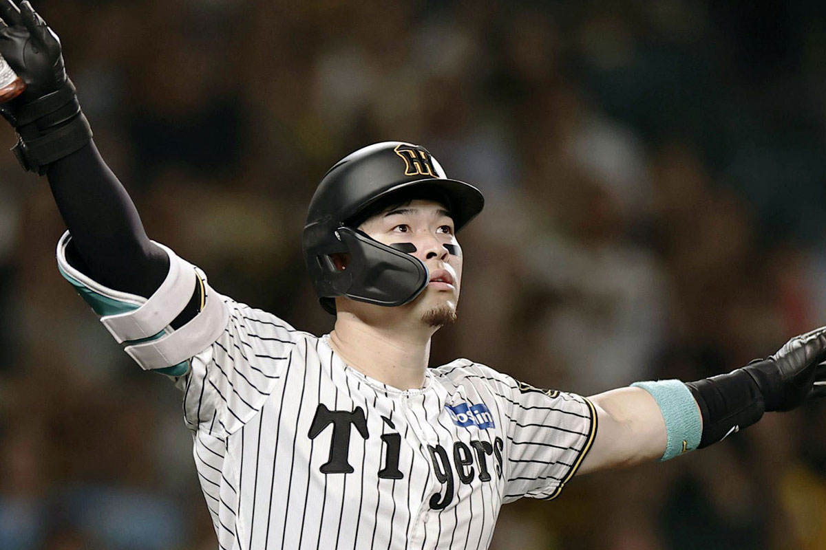 阪神・佐藤輝明、驚きの年俸「3億円アップ」!　ポスティング移籍をめぐる球…