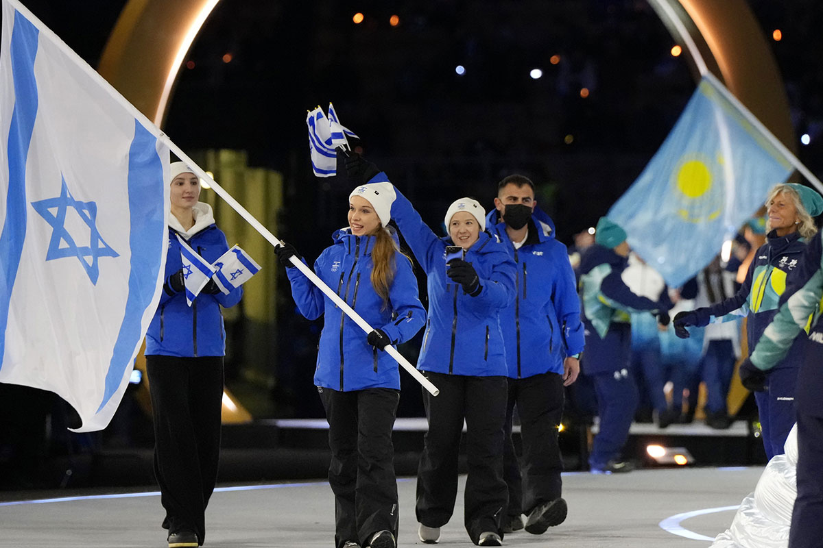 ミラノ五輪開会式　オペラ“巨匠”、マライア・キャリーら登場の“ド派手演出…