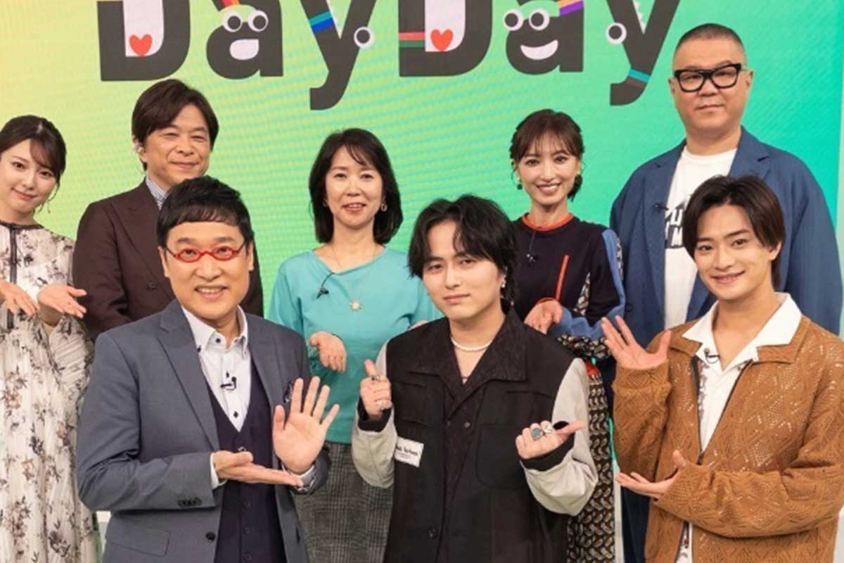 人気バンドのボーカルの“弱音発言”が波紋…インフルエンザで公演延期し「趣…