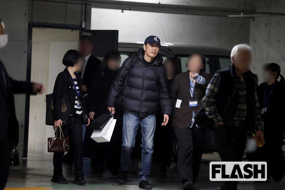 イベントでも米倉涼子にたびたび声をかけ、励ましていた遠藤憲一（写真・伊藤修）