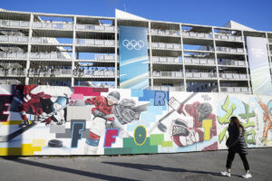 【想定外のコンドーム不足】ミラノ五輪で1万個用意も“追加発注”…選手村の…