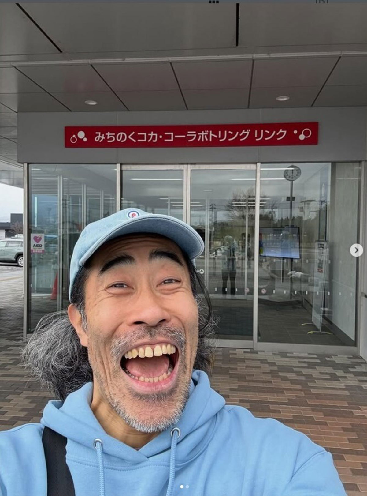 現在はタレント・俳優として活動する「なすび」こと浜津智明。過酷な懸賞生活はいまでも伝説だ（写真・『浜津 智明』のInstagram「nasubi8848」より）