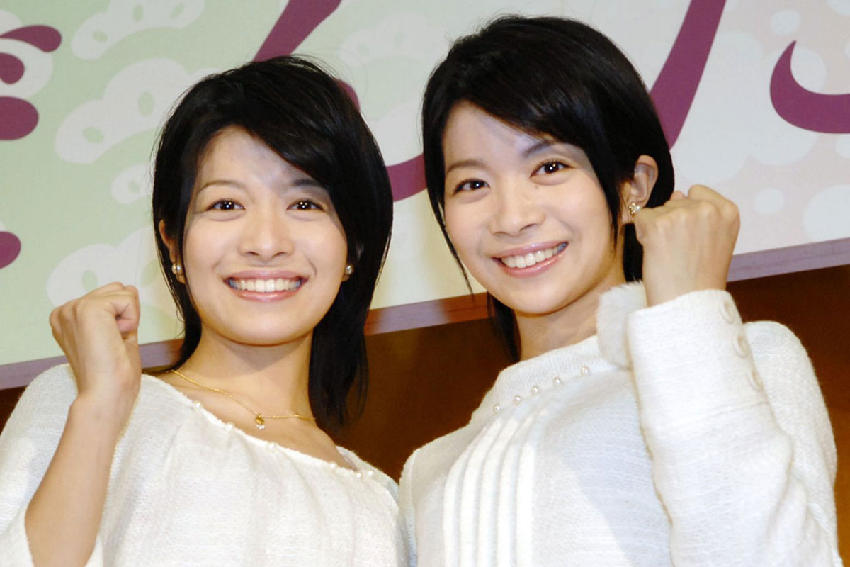 双子姉妹「マナカナ」、40歳の誕生日に0歳の“そっくり2ショット”公開「早いですね」ファン驚き