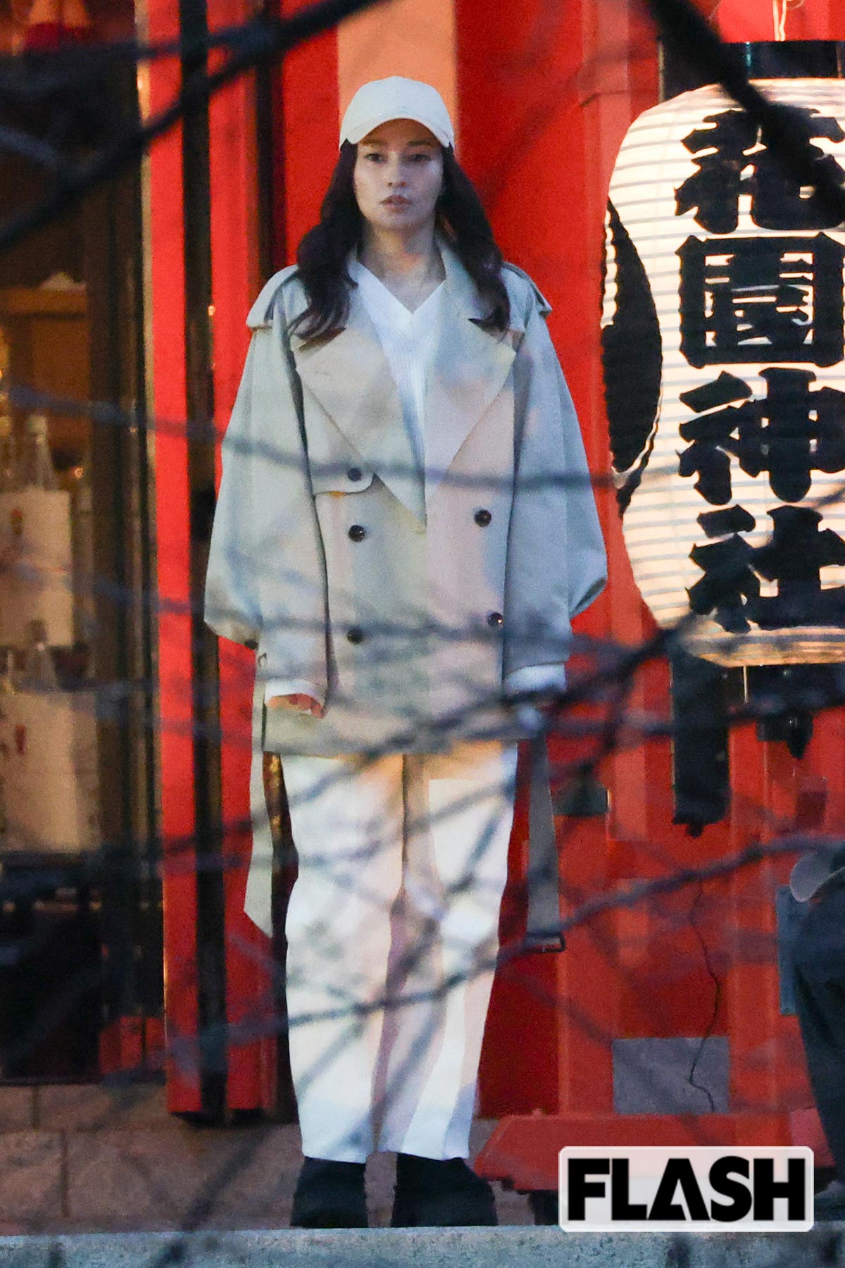 シリアスな表情を浮かべる黒木メイサ