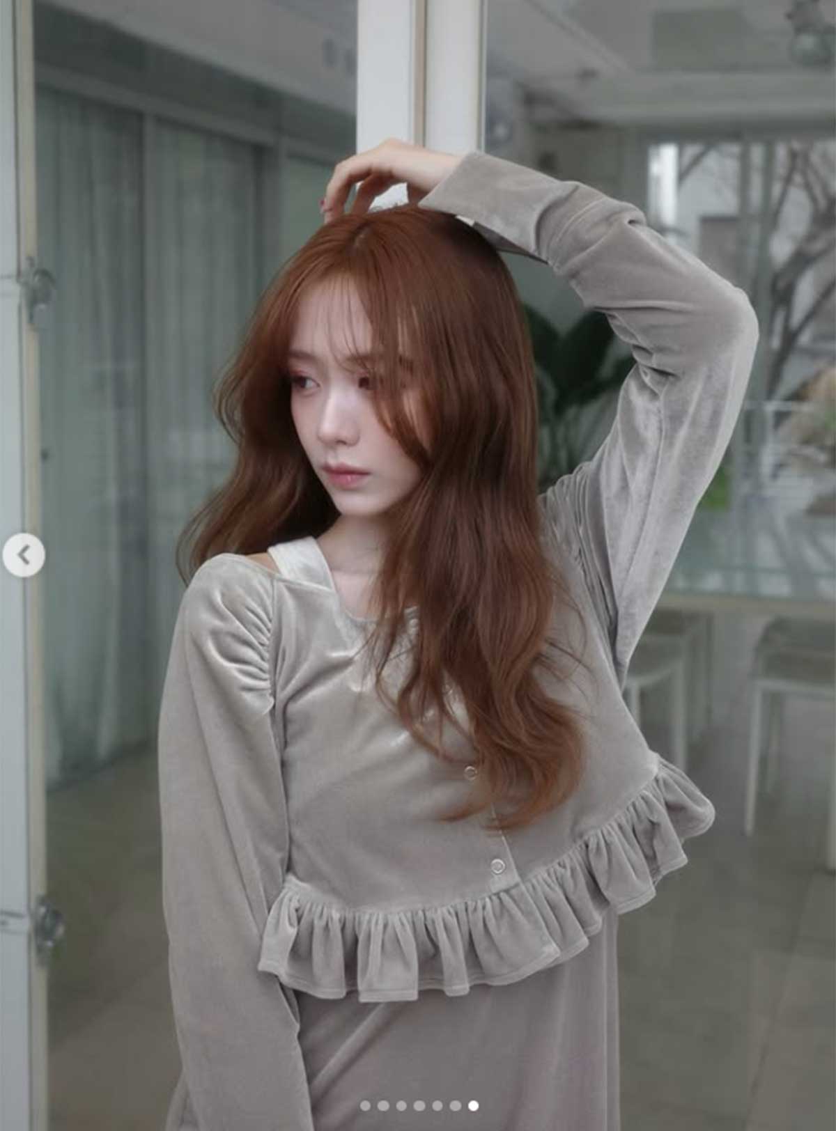 森香澄のInstagramより。人生初ブリーチに挑戦したといい、ファンからは「天使みたい」と絶賛を浴びていた