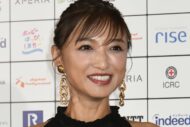 フリーアナ・望月理恵、54歳の生美脚にファンくぎ付け「プレミアものです」…