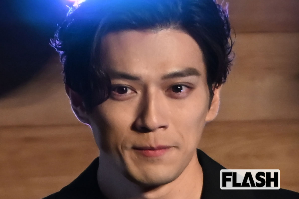 WBCの始球式に登場！　新田真剣佑『ONE PIECE』実写版のゾロ役姿…