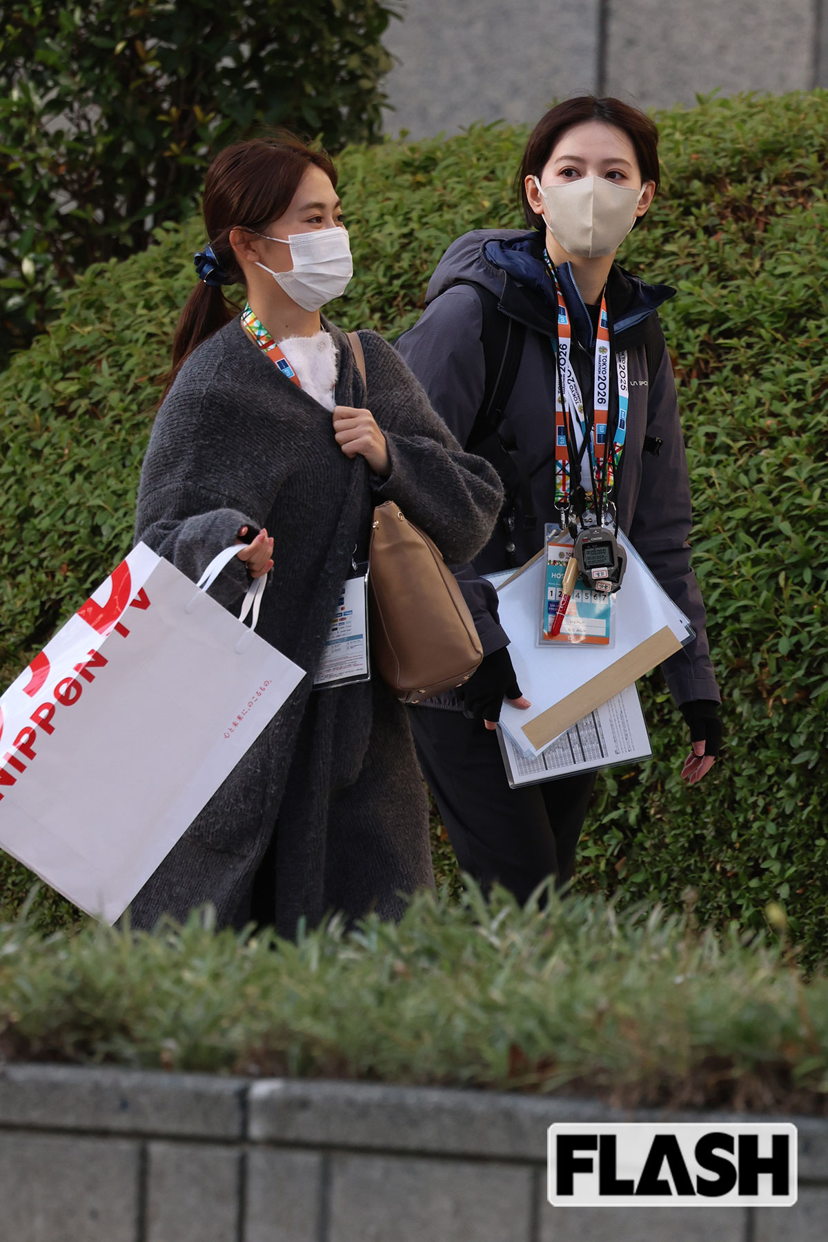 五十嵐井にいかアナと歩く石川みなみアナ
