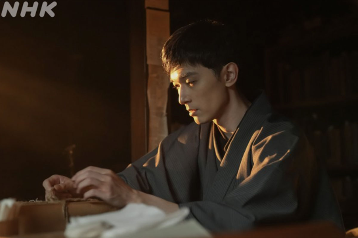 『ばけばけ』で吉沢亮は、ボクサーなどが行う減量法「水抜き」などで13kgも体重を落としたという（画像・『朝ドラ「ばけばけ」公式 放送中』のX「@asadora_bk_nhk」より）