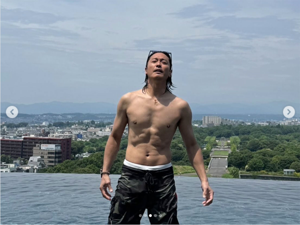 肉体美を披露する永井大（永井大のInstagramより）