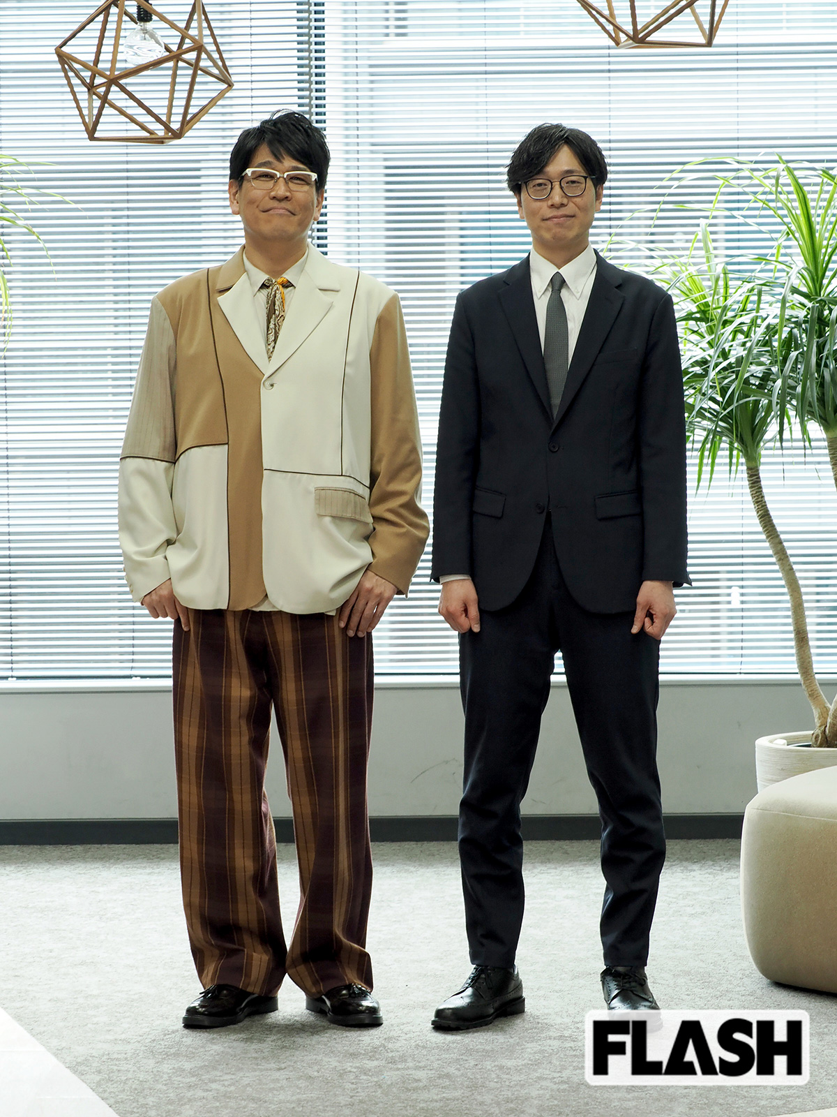 古坂大魔王は186cm、正人氏は184cmの長身兄弟。ちなみに2人の兄も187cmで、体重は160kg！（写真・保坂駱駝）