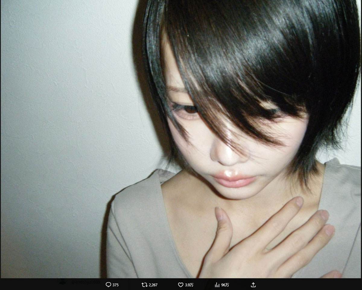 あのが公開した“すっぴん風”写真。ファンから絶賛の声が寄せられている（写真・あののX「@aNo2mass」より）