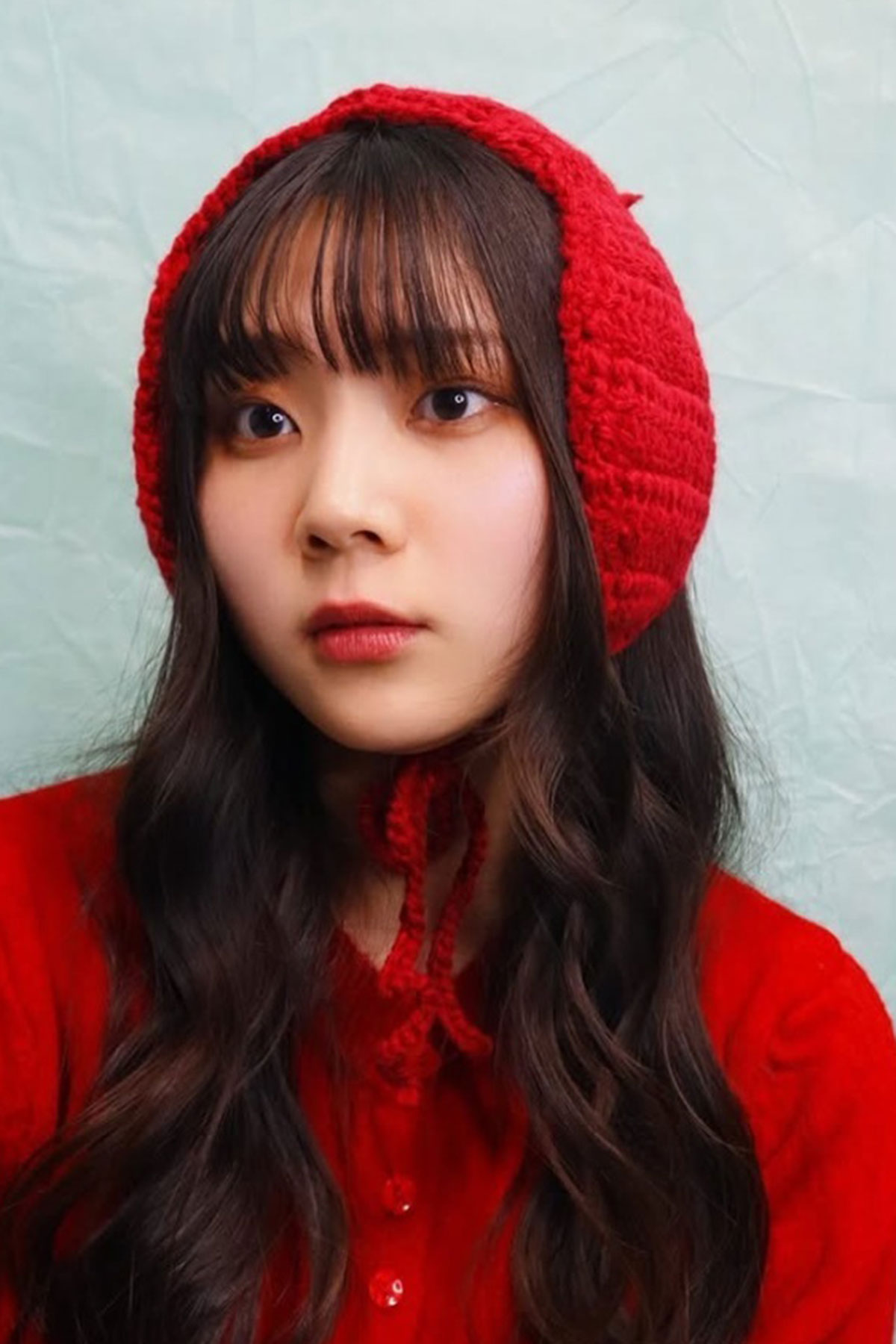 メンバーの鵜飼彩理亜。岐阜県出身で日曜劇場『キャスター』などにも出演している（写真・本人Instagram「@saria_0302」より）