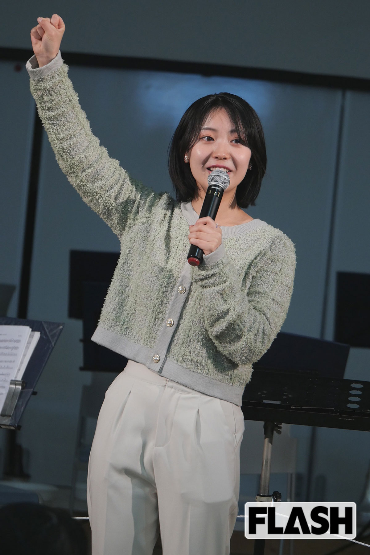 “めざましジャンケン”をする高崎春アナ