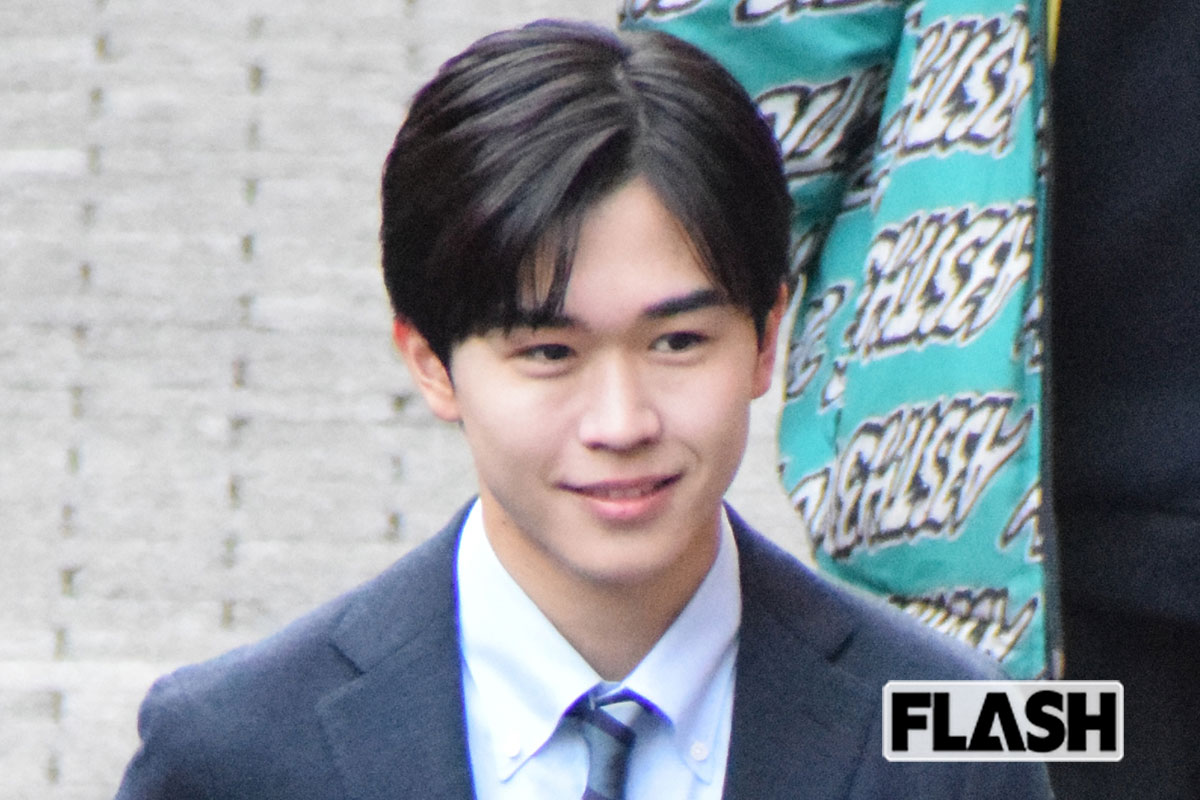 鈴木福　WBC取材の爽やかスーツ姿をキャッチ！子役イメージ脱却で狙うリポ…