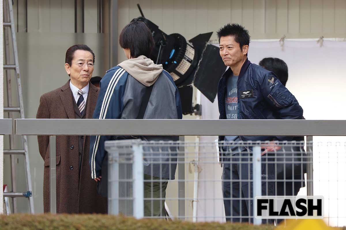 和やかな雰囲気の『相棒　season24』のロケの様子