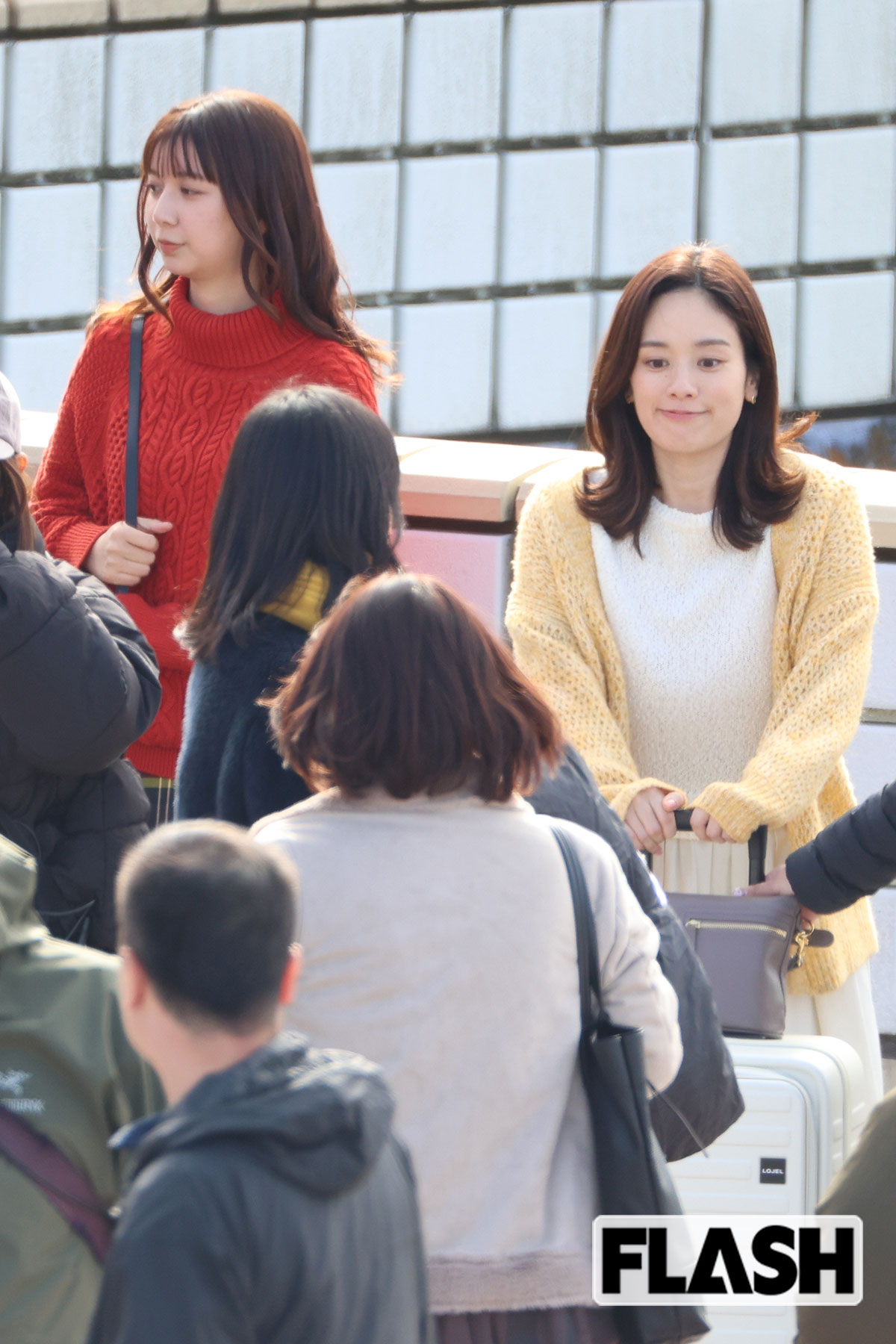 和やかな様子の『パンダより恋が苦手な私たち』のロケ現場