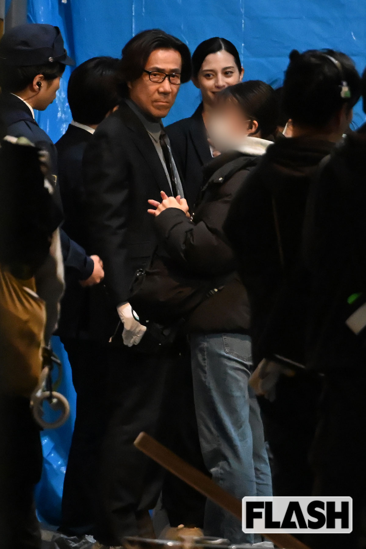 岸谷五朗と共演する中条あやみ