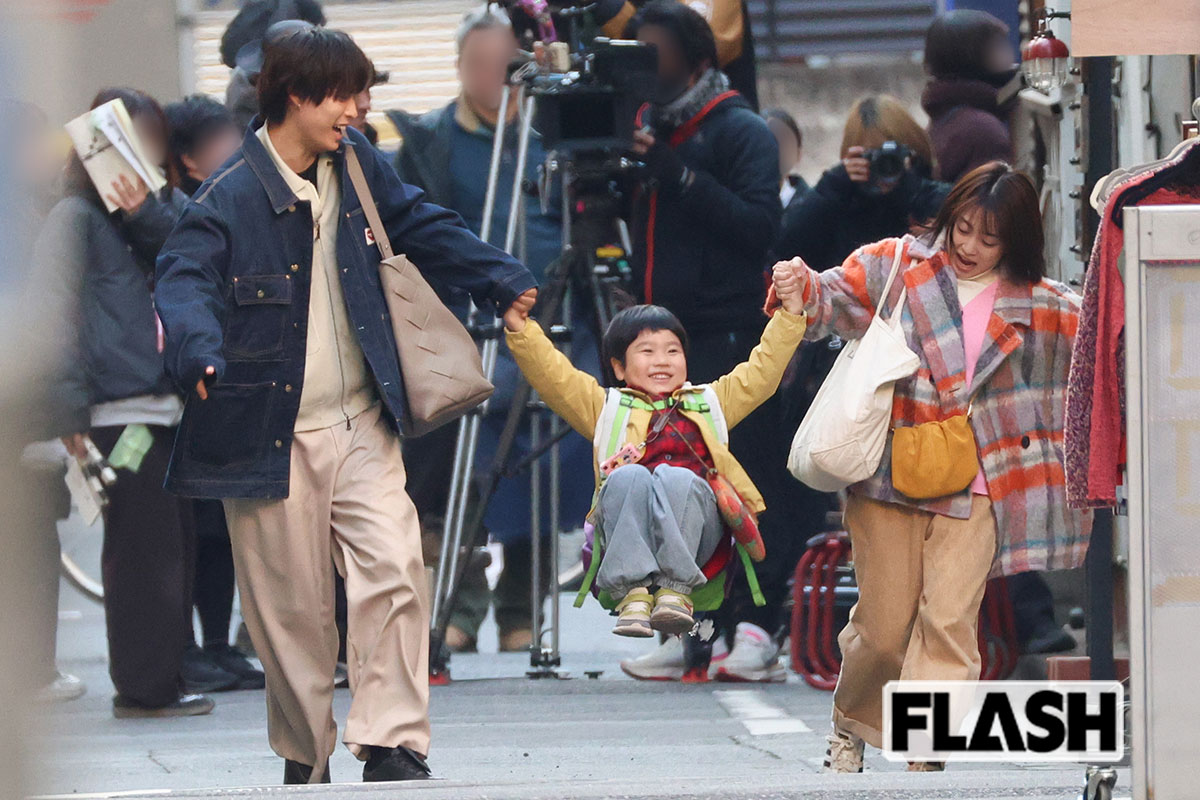 兵頭功海と子役・天野優の3人で歩くシーンを撮影する志田未来