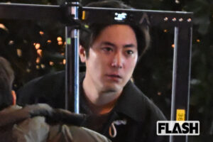 間宮祥太朗、“頬コケ” 撮影現場をキャッチ！　結婚2年めで見せる「パパ俳…