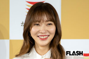 指原莉乃“胸元ふっくら”のハイブランドコーデにファン驚き…過去には「胸に広がる地平線」と“自虐”も