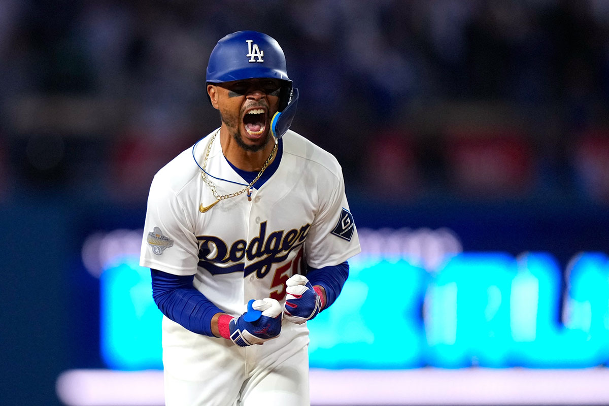 【ドジャース開幕3連勝】ムーキー・ベッツを蘇らせた“トレーニング法”とは…練習前には山本由伸とブリッジや槍投げも