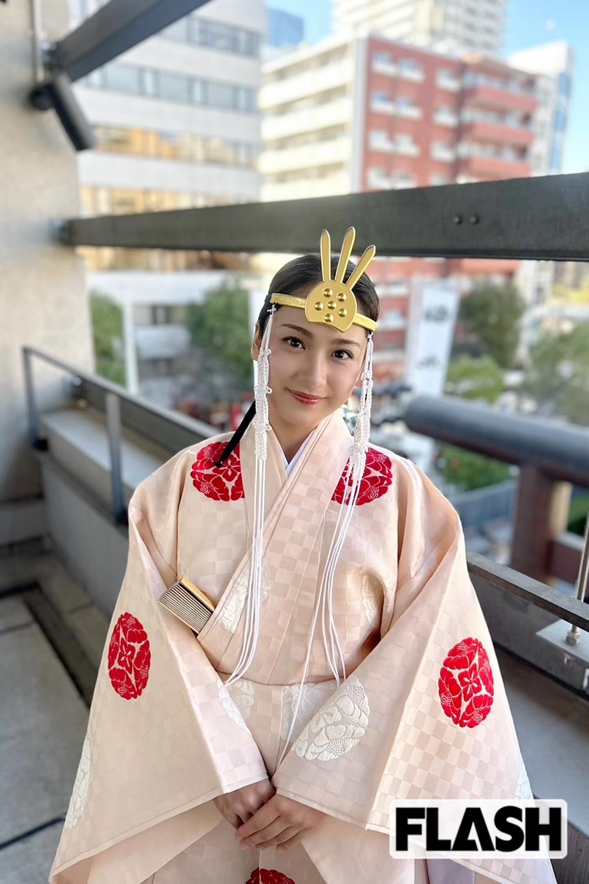 「これが権禰宜として祭祀を執りおこなう際に身に着ける装束です」（平）